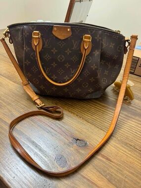 Louis Vuitton Monogram Turenne MM